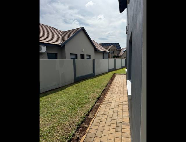 4 BEDROOM HOUSE FOR SALE IN MELODIE